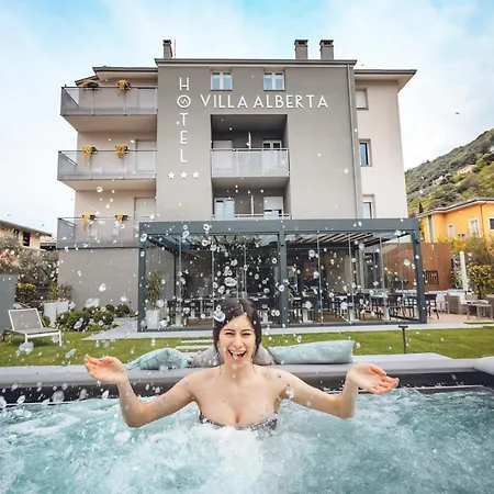 Alberta Hotel 3*